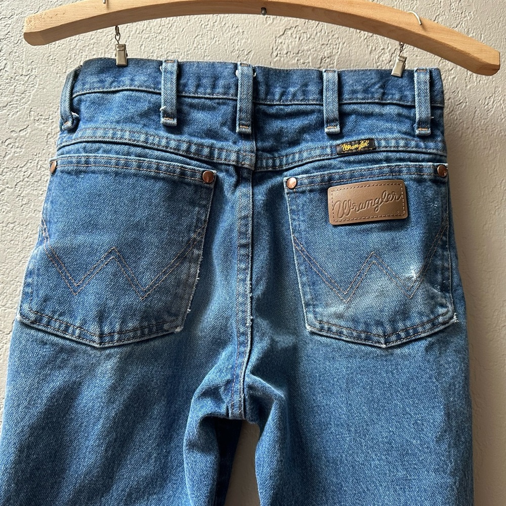 Wrangler | 27 x 34